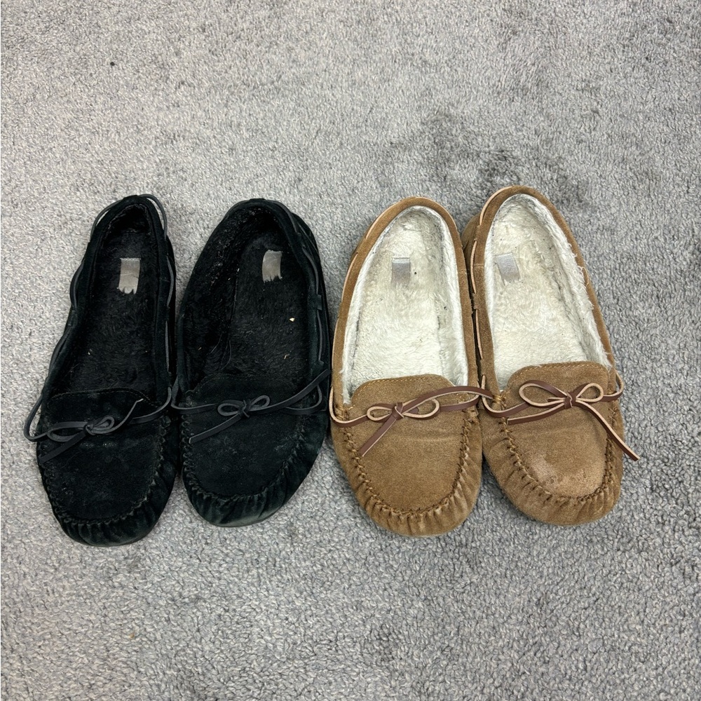 2 pairs of‎ womens moccasins